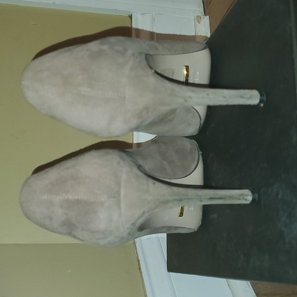 Gucci Gray suede pumps - Picture 10 of 16